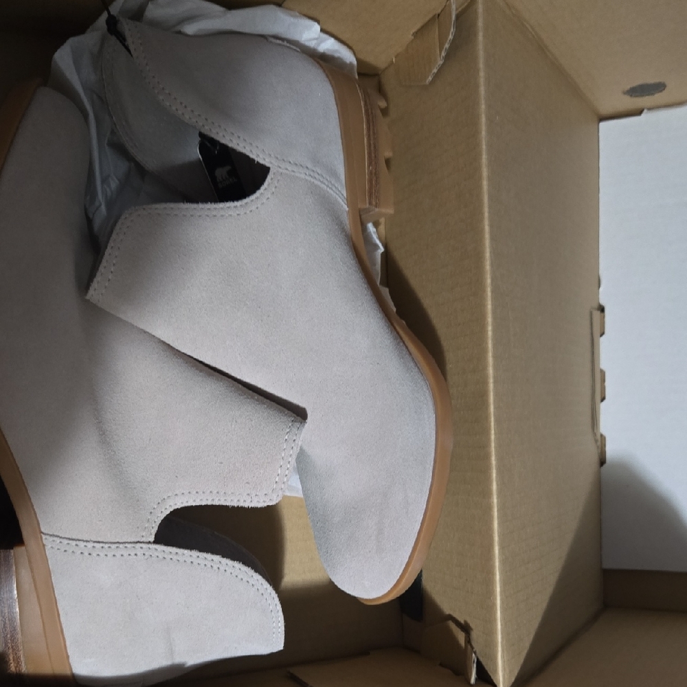 Sorel Light Taupe Lolla II Xut Out Ankle Boots Size 9, BIB